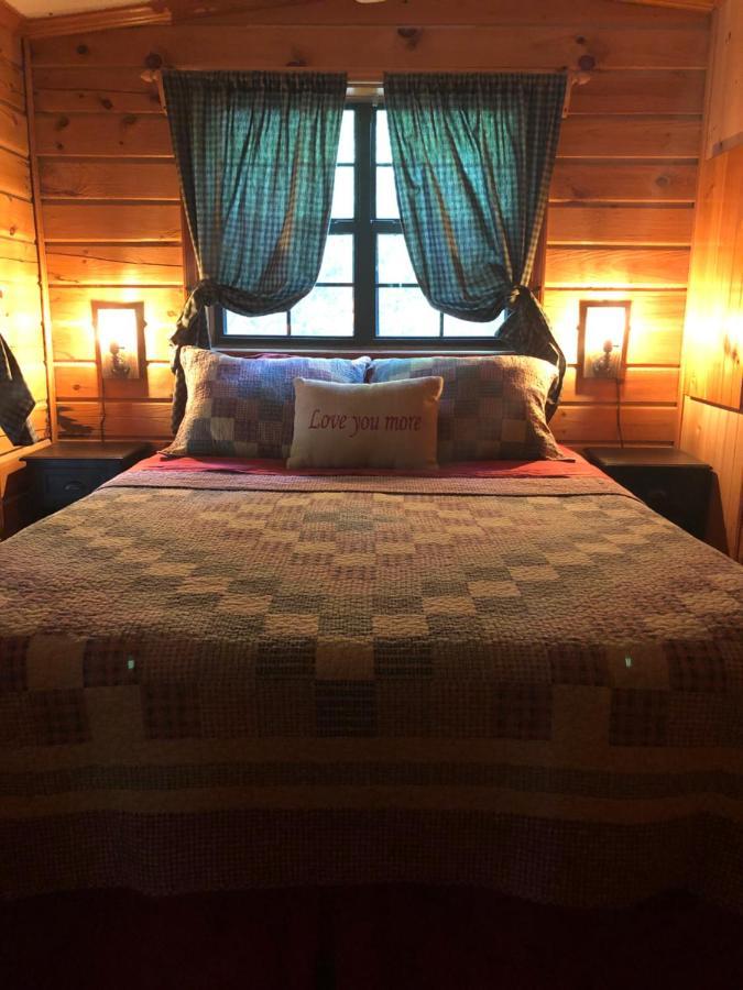 Fiddlers Roost B&B Cabins Galax Exterior photo
