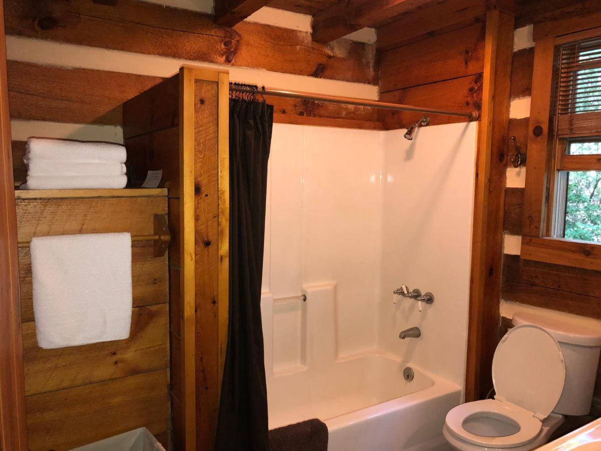 Fiddlers Roost B&B Cabins Galax Exterior photo